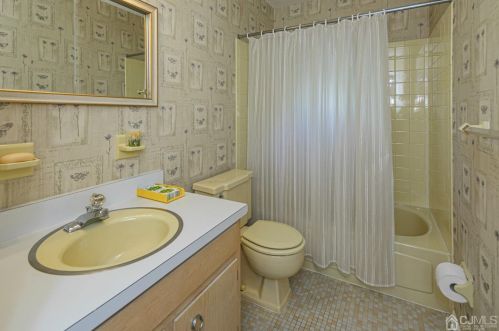 32 Taylor Rd, Princeton NJ 08540-9521 exterior