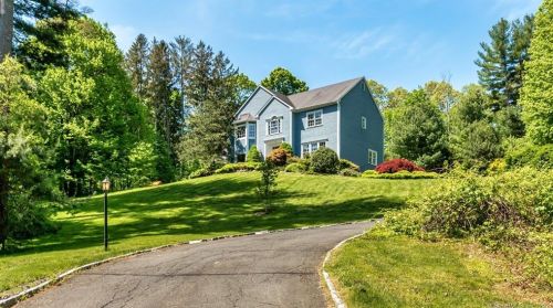121 Alberts Hill Rd, Sandy Hook, CT 06482-1013