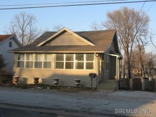 88 Elm St, Alton, IL 62002-5119