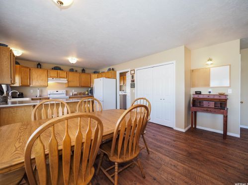 4662 8450, Taylorsville UT exterior