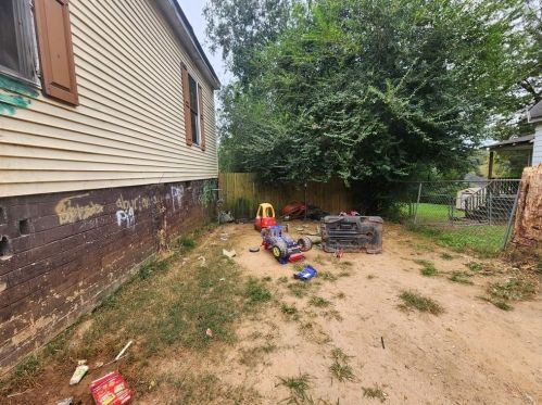 1589 Broad St, Conyers GA  30012-3706 exterior