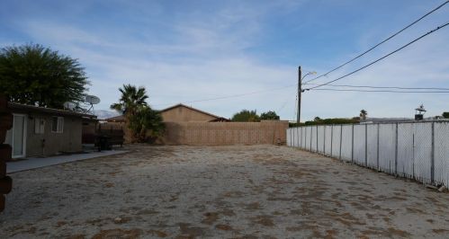 3700 Eastgate Rd, Palm Springs, CA 92262-1265