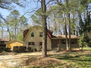 1322 White Oak St, Conyers, GA 30013-1642