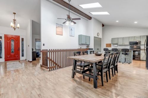 8022 Hinsdale Pl, Englewood CO  80112-1829 exterior