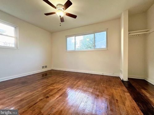 8455 12 Ave, Silver Spring MD 20903-3304 exterior