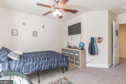 6318 Linden St, Shady Side MD  20764-2910 exterior