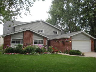 132 Sumac Ct, Schaumburg, IL 60193-1566