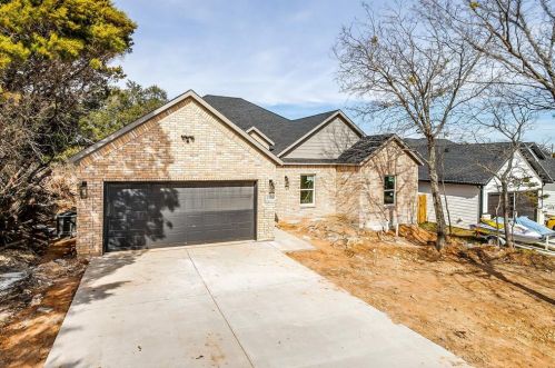 2528 Mercedes St, Granbury, TX 76048-6549