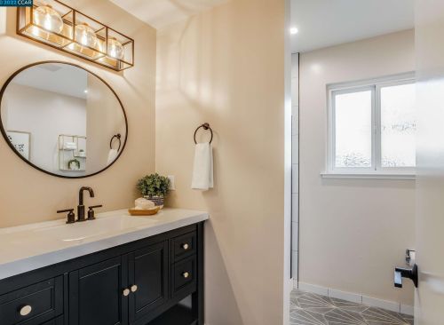 5209 Jomar Dr, Concord CA  94521-2341 exterior