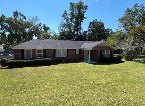 50 Robin Rd, Barnwell, SC 29812-1571