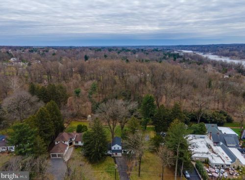 15 Delaware Ave, Trenton NJ  08628-2002 exterior