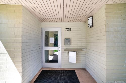 725 Clinton St, Denver CO  80247-1510 exterior