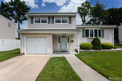 50 Piedmont Dr, Old Bridge, NJ 08857-2216