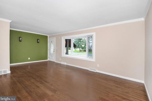 53 Bakun Way, Trenton NJ 08638-1507 exterior