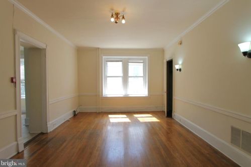 6333 Greene St, Philadelphia, PA 19144-2549