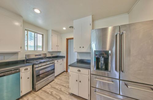 1024 Highland St, Seaside CA 93955-6103 exterior