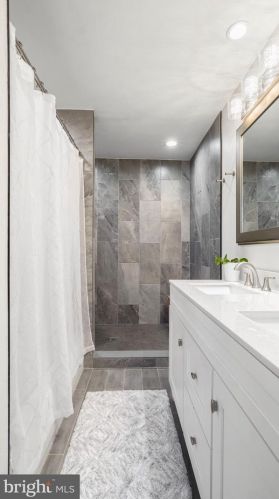 14600 Fairacres Rd, Silver Spring MD  20905-4432 exterior