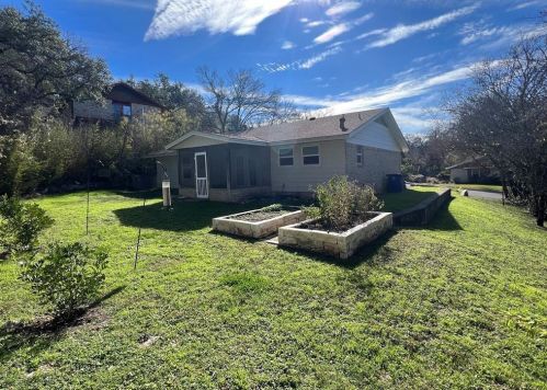 2404 Arpdale St, Austin, TX 78704-3819