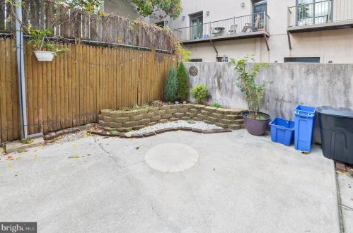 1306 4 St, Philadelphia PA 19140-5652 exterior