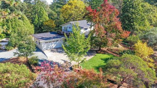 950 White Cottage Rd, Angwin, CA 94508-9660