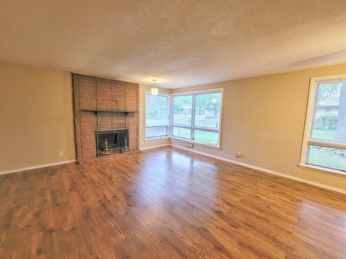 1720 Belmont Blvd, Rockford, IL 61103-2028