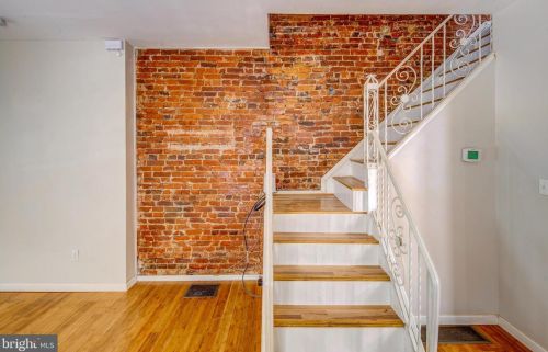 635 51st St, Philadelphia, PA 19143-1657