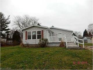 320 25th St, Massillon, OH 44646-5075