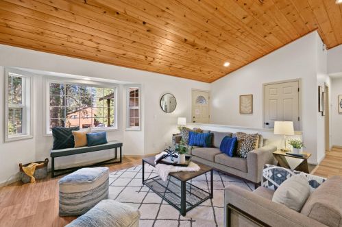 10607 Alder Creek Rd, Truckee CA  96161-2542 exterior