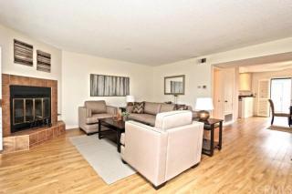 855 Swiss Trl, Duarte, CA 91010-2179