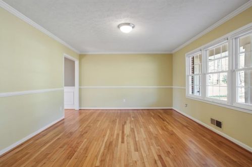 6768 Lockridge Dr, Atlanta GA  30360-1561 exterior
