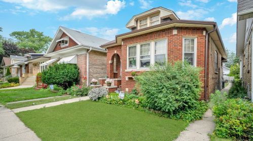 2711 Wesley Ave, Forest View, IL 60402-2540