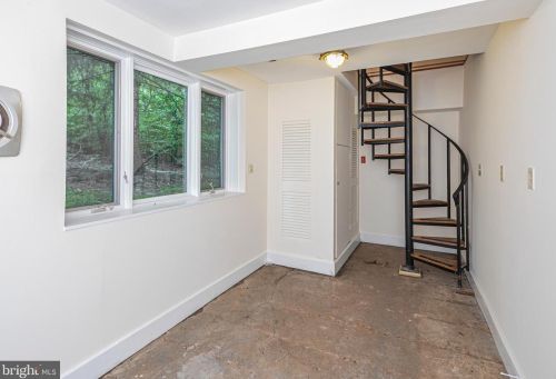 348 Cherry Valley Rd, Princeton NJ  08540-7600 exterior