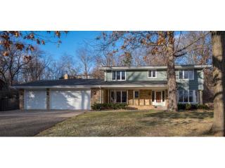 4573 Woodridge Rd, Hopkins, MN 55345-3936