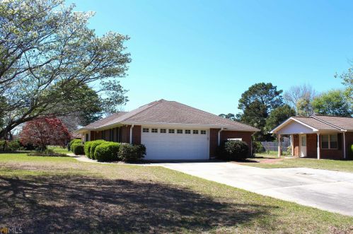 116 Pine Bluff Dr, Warner Robins, GA 31088-7719