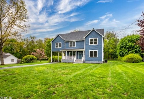 111 Mine Hill Rd, Hackettstown, NJ 07840-2611