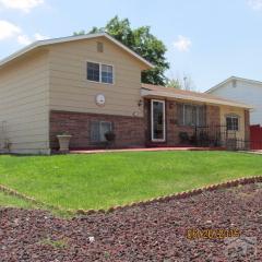 3700 Farabaugh Ln, Pueblo, CO 81005-3007