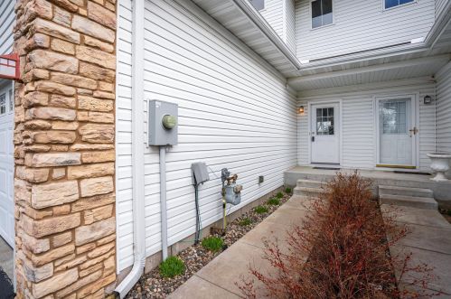 7545 5th St, Saint Paul MN  55128-5389 exterior