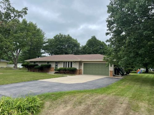 4930 Apollo Dr, Rockford, IL 61115-2248