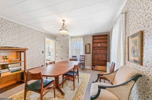 211 Willow Grove St, Hackettstown NJ  07840-1807 exterior