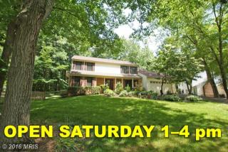 12210 Hollow Tree Ln, Fairfax, VA 22030-6246