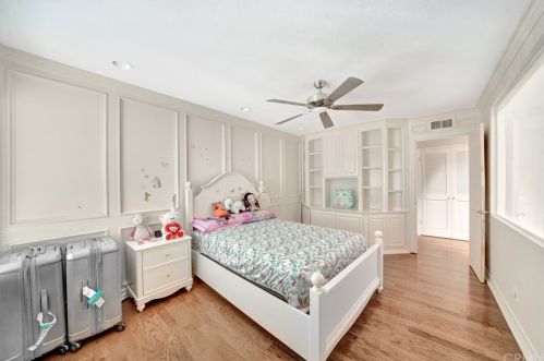 3561 Windspun Dr, Huntington Beach CA  92649-2027 exterior
