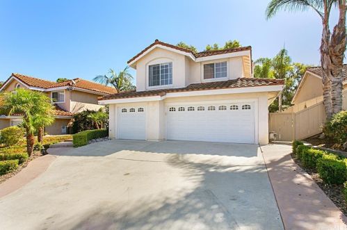 1814 Crystal Ridge Way, Vista, CA 92081-5458