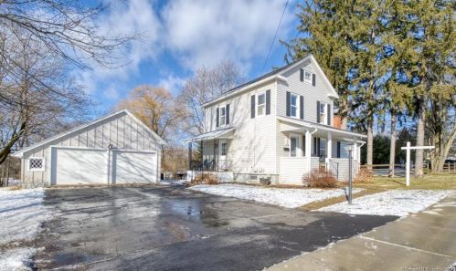 92 West St, Windsor Locks CT  06096-1813 exterior