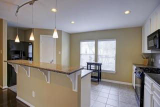 815 Heights Hollow Ln, Houston TX  77007-7073 exterior