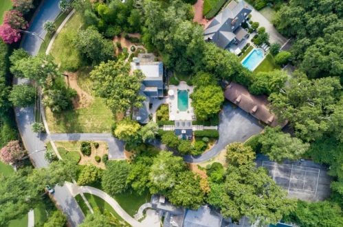 1227 Brookhaven Dr, Atlanta GA  30319-3105 exterior