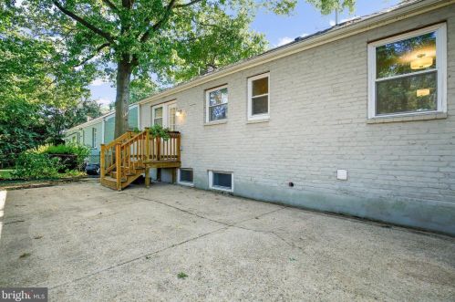 1611 Noyes Dr, Silver Spring MD 20910-2224 exterior