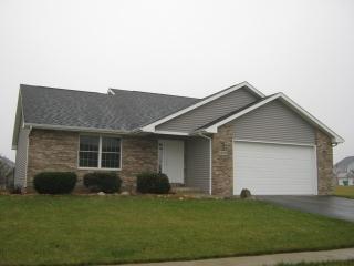 1360 Omega Circle Dr, Dekalb IL  60115-5833 exterior
