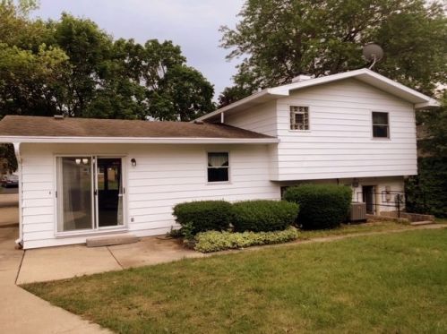 2614 Jacquelyn Ln, Waukegan, IL 60087-3523