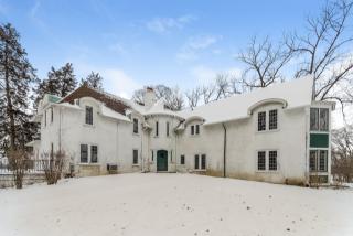 360 Oak Knoll Rd, Hoffman Estates, IL 60010-2618