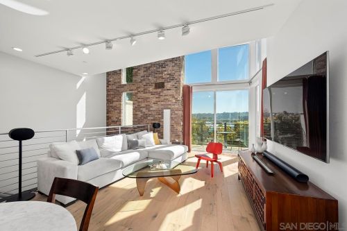 2470 Via Alta, San Diego, CA 92108-5121
